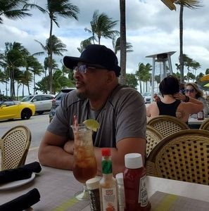 Meet your Posher, Algee